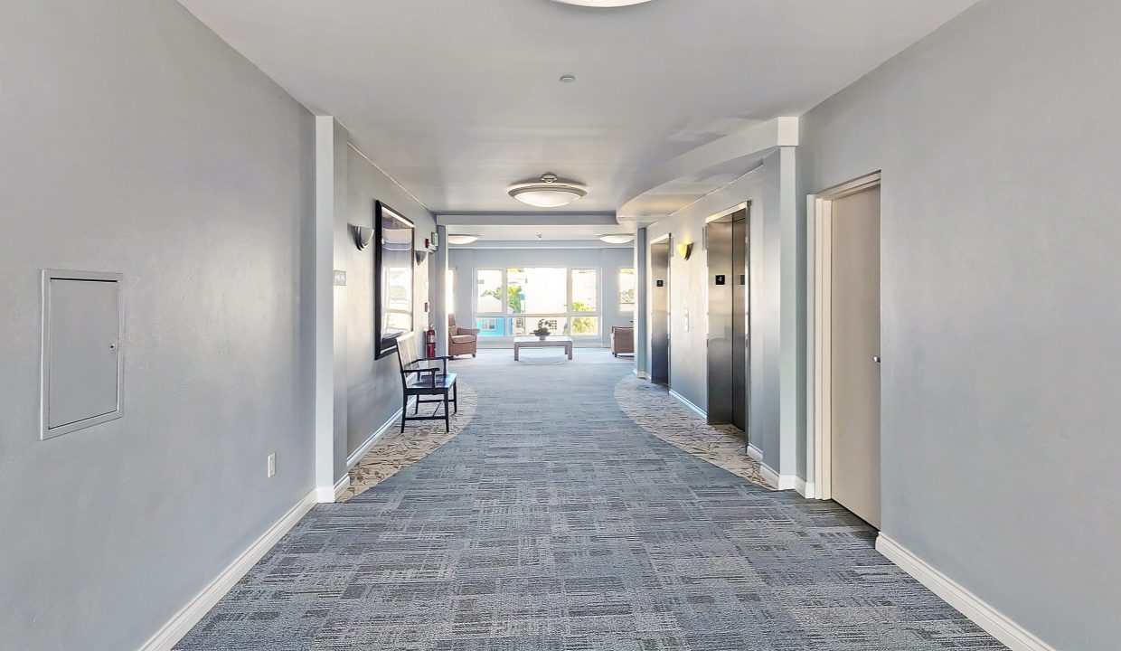 4th-floor-foyer
